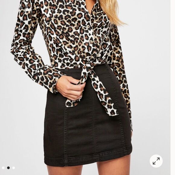 Free People Stretchy Denim Modern Femme Mini in Black Wash Size 2 - Picture 2 of 10